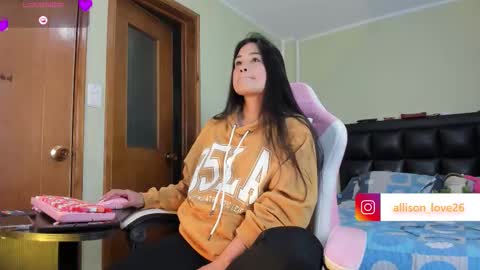 Snapshot of allison_love chatting on 9, 11, 2025 allison online show from 9, 11, 2025