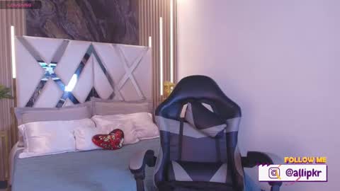 allison_parker1_ online show from 15, 11, 2025