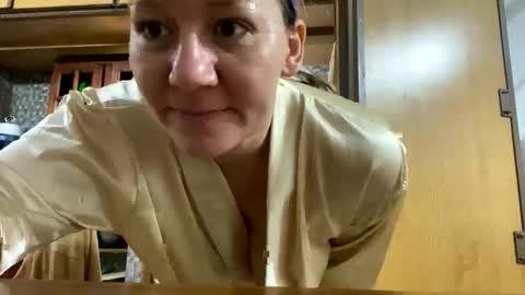 Snapshot of allisonlove2 chatting on 24, 4, 2026 allisonlove2 online show from 24, 4, 2026