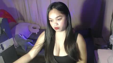 Snapshot of alluring_bobbies chatting on 13, 3, 2026 dhiharu online show from 13, 3, 2026