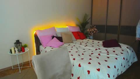 alluringeyess online show from 3, 4, 2026