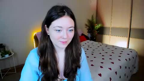 alluringeyess online show from 14, 6, 2026