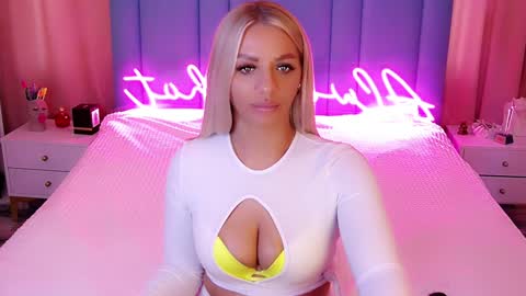 Snapshot of allwayshottt chatting on 13, 12, 2024 AlwaysHot online show from 13, 12, 2024