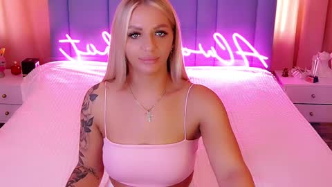 Snapshot of allwayshottt chatting on 15, 12, 2024 AlwaysHot online show from 15, 12, 2024