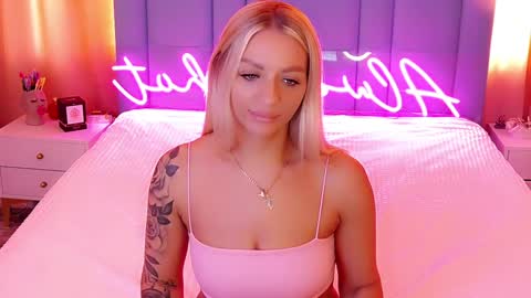 Snapshot of allwayshottt chatting on 25, 12, 2024 AlwaysHot online show from 25, 12, 2024