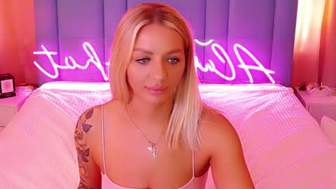 Snapshot of allwayshottt chatting on 25, 12, 2024 AlwaysHot online show from 25, 12, 2024