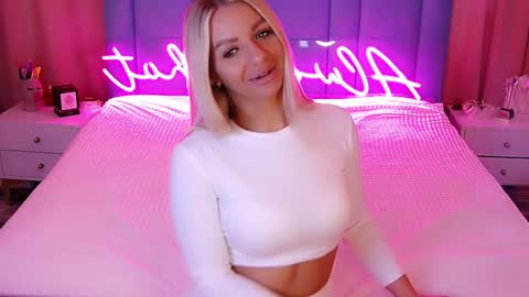 Snapshot of allwayshottt chatting on 30, 12, 2024 AlwaysHot online show from 30, 12, 2024