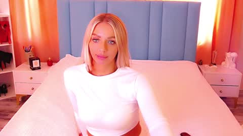 Snapshot of allwayshottt chatting on 6, 1, 2025 AlwaysHot online show from 6, 1, 2025