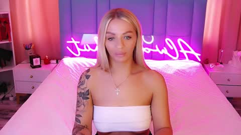 Snapshot of allwayshottt chatting on 7, 1, 2025 AlwaysHot online show from 7, 1, 2025