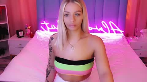 Snapshot of allwayshottt chatting on 14, 1, 2025 AlwaysHot online show from 14, 1, 2025