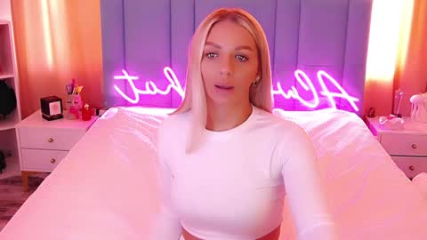 Snapshot of allwayshottt chatting on 15, 1, 2025 AlwaysHot online show from 15, 1, 2025