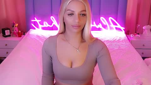 Snapshot of allwayshottt chatting on 27, 1, 2025 AlwaysHot online show from 27, 1, 2025