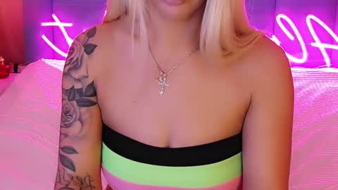 Snapshot of allwayshottt chatting on 12, 2, 2025 AlwaysHot online show from 12, 2, 2025