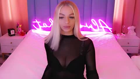 Snapshot of allwayshottt chatting on 16, 2, 2025 AlwaysHot online show from 16, 2, 2025