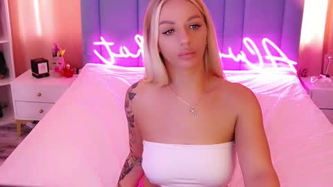 Snapshot of allwayshottt chatting on 21, 2, 2025 AlwaysHot online show from 21, 2, 2025