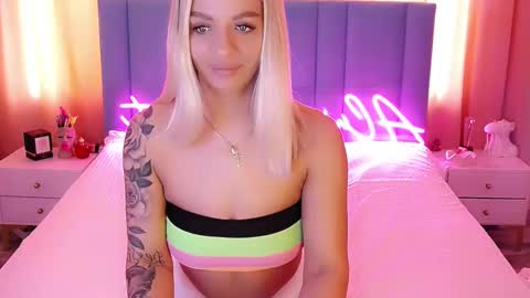 Snapshot of allwayshottt chatting on 8, 3, 2025 AlwaysHot online show from 8, 3, 2025