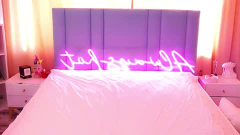 Snapshot of allwayshottt chatting on 9, 3, 2025 AlwaysHot online show from 9, 3, 2025