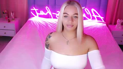 Snapshot of allwayshottt chatting on 3, 10, 2025 AlwaysHot online show from 3, 10, 2025