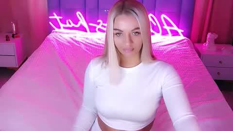 Snapshot of allwayshottt chatting on 25, 10, 2025 AlwaysHot online show from 25, 10, 2025