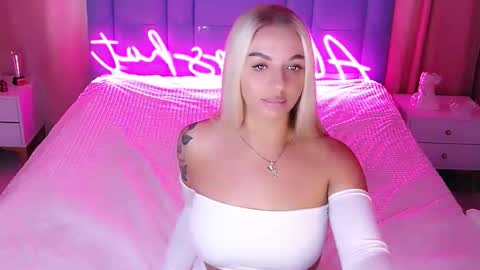 Snapshot of allwayshottt chatting on 28, 10, 2025 AlwaysHot online show from 28, 10, 2025