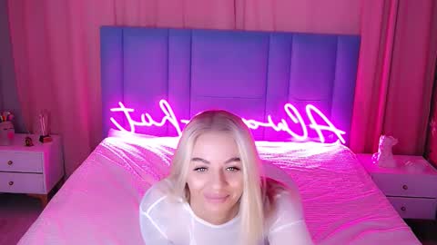 Snapshot of allwayshottt chatting on 6, 11, 2025 AlwaysHot online show from 6, 11, 2025