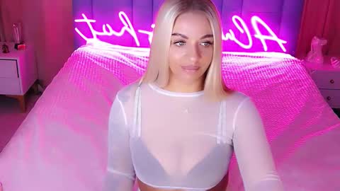 Snapshot of allwayshottt chatting on 12, 11, 2025 AlwaysHot online show from 12, 11, 2025