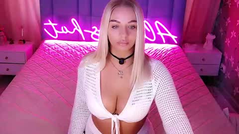 AlwaysHot online show from 13, 4, 2026