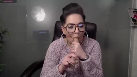         online show from 23, 2, 2025