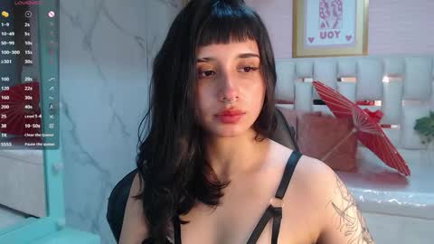 Allysa  online show from 29, 10, 2025