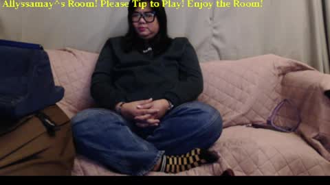 Allyssamay online show from 2, 4, 2026