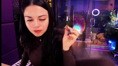 Snapshot of alma_pearl chatting on 1, 11, 2025 Alma online show from 1, 11, 2025