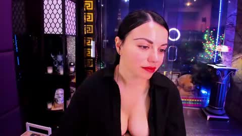 Snapshot of alma_pearl chatting on 18, 7, 2026 Alma online show from 18, 7, 2026