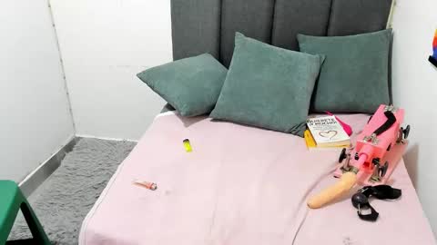 Snapshot of almaa__ chatting on 25, 1, 2025 Alma online show from 25, 1, 2025