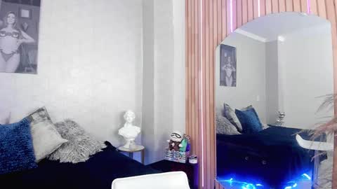 Snapshot of almabella__ chatting on 3, 2, 2025 AlmaBella online show from 3, 2, 2025