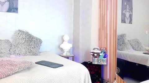 Snapshot of almabella__ chatting on 12, 3, 2025 AlmaBella online show from 12, 3, 2025