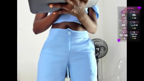 Snapshot of almasaennz chatting on 13, 1, 2025   online show from 13, 1, 2025