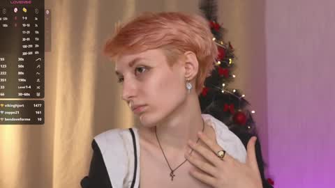 Snapshot of almawood chatting on 4, 1, 2025 almawood online show from 4, 1, 2025