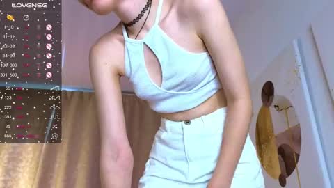 Snapshot of almawood chatting on 19, 2, 2025 almawood online show from 19, 2, 2025