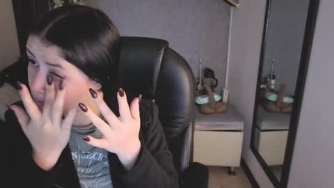 Snapshot of almma_ chatting on 13, 11, 2025 ALMMA online show from 13, 11, 2025