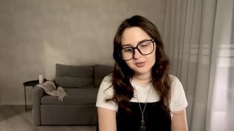 Snapshot of almostinnocent_ chatting on 25, 10, 2025 Anna online show from 25, 10, 2025