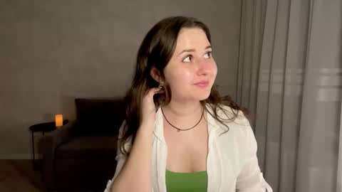 Snapshot of almostinnocent_ chatting on 31, 10, 2025 Anna online show from 31, 10, 2025