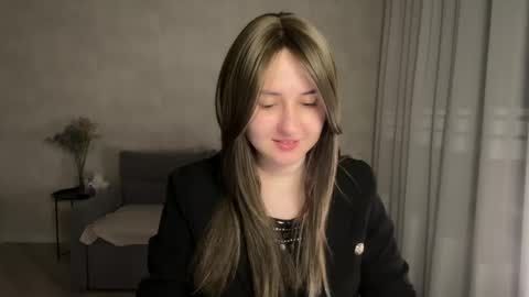 Snapshot of almostinnocent_ chatting on 25, 4, 2026 Anna online show from 25, 4, 2026