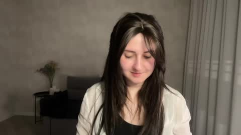 Snapshot of almostinnocent_ chatting on 9, 5, 2026 Anna online show from 9, 5, 2026