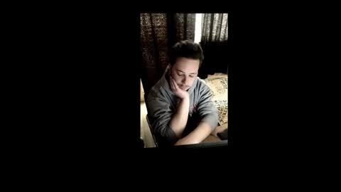 Snapshot of alolanmonke chatting on 12, 10, 2025 alolanmonke online show from 12, 10, 2025