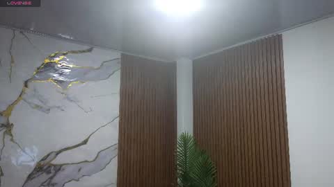 alonddra_tay online show from 20, 6, 2026