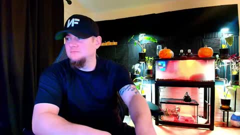 Snapshot of alphanuts101 chatting on 23, 10, 2025 Ryno online show from 23, 10, 2025