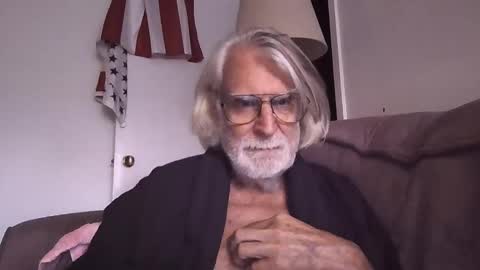 AlphaUniform online show from 23, 10, 2025