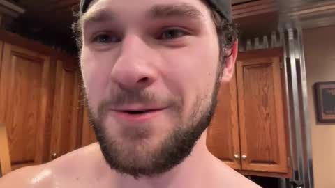 Snapshot of alphazack14 chatting on 2, 2, 2025 alphazack14 online show from 2, 2, 2025