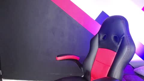 Alter  online show from 8, 1, 2025