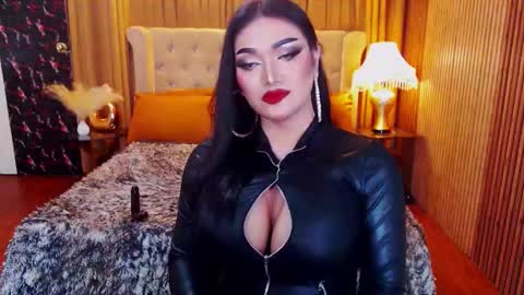 Alura Jhenson online show from 8, 9, 2025